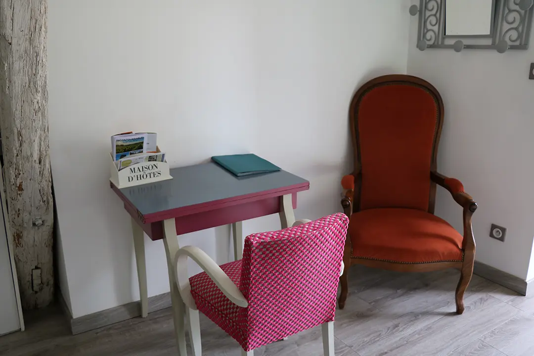 Gîte le Lido de Sézanne appartement le roseline confortable moderne accès jardin et extérieur douche cuisine une chambre séparée lit d ouble endroit tranquille appartement le roseline confortable moderne accès jardin et extérieur douche cuisine une chambre séparée lit double endroit tranquille Le Lido gîte et logement